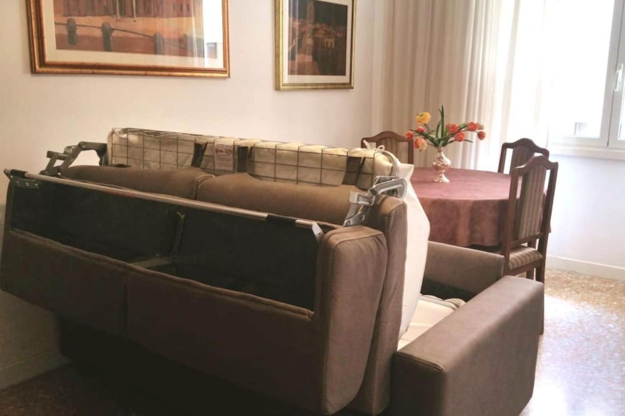Priscilla & Parking At St Peter Basilica +free Calls To Usa, Canada, China Apartment *